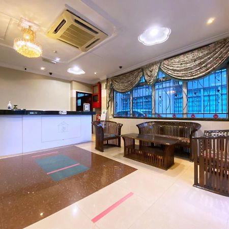 Mr Hotel Nusa Bestari Skudai Exteriör bild