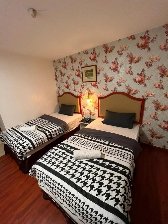 Mr Hotel Nusa Bestari Skudai Exteriör bild