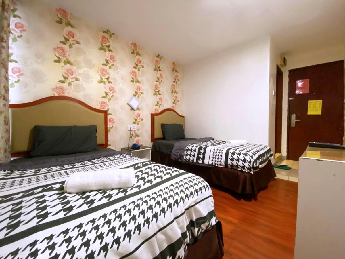Mr Hotel Nusa Bestari Skudai Exteriör bild
